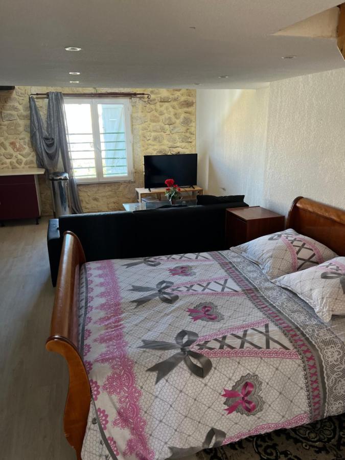 Mezzanine Apartment Montpellier Exterior photo